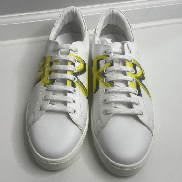Burberry White Yellow Graffiti Logo Sneakers Italy Size 43 ITLE0SH074CAS - Picture 1 of 13